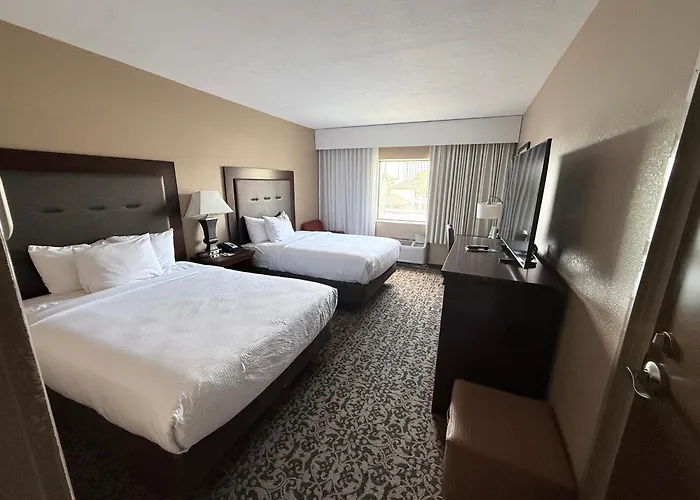 Grand Oaks Hotel
